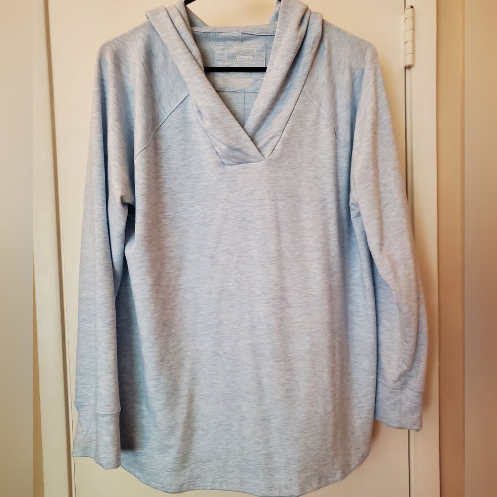 Women's hooded sweatshirt